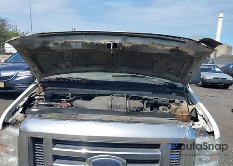 2010 Ford Econoline Xl/Xlt из США, поврежденный, VIN 1FBSS3BLXADA74410